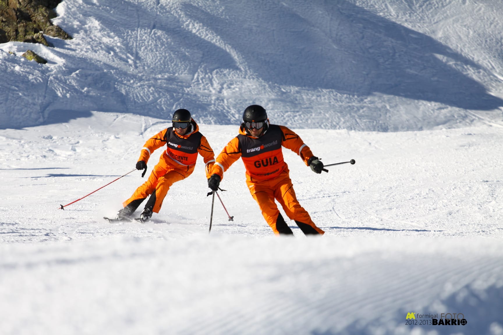 Alfredo y Sergio,su guía, esquiando en Formigal